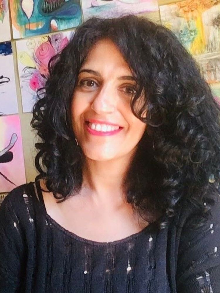 A photo of Egyptian painter,  art therapist, and counselor, Amany Shenouda.
